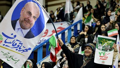 Reformist hopes for breakthrough as Iran votes