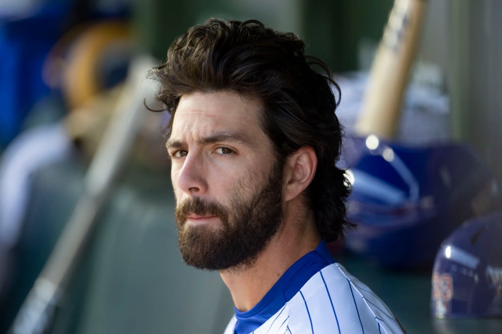 Chicago Cubs SS Dansby Swanson lands on IL with right knee sprain, while RF Seiya Suzuki set to return to lineup Saturday