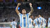 Martínez scores twice, Argentina beats Peru 2-0 to end Copa America group play in first