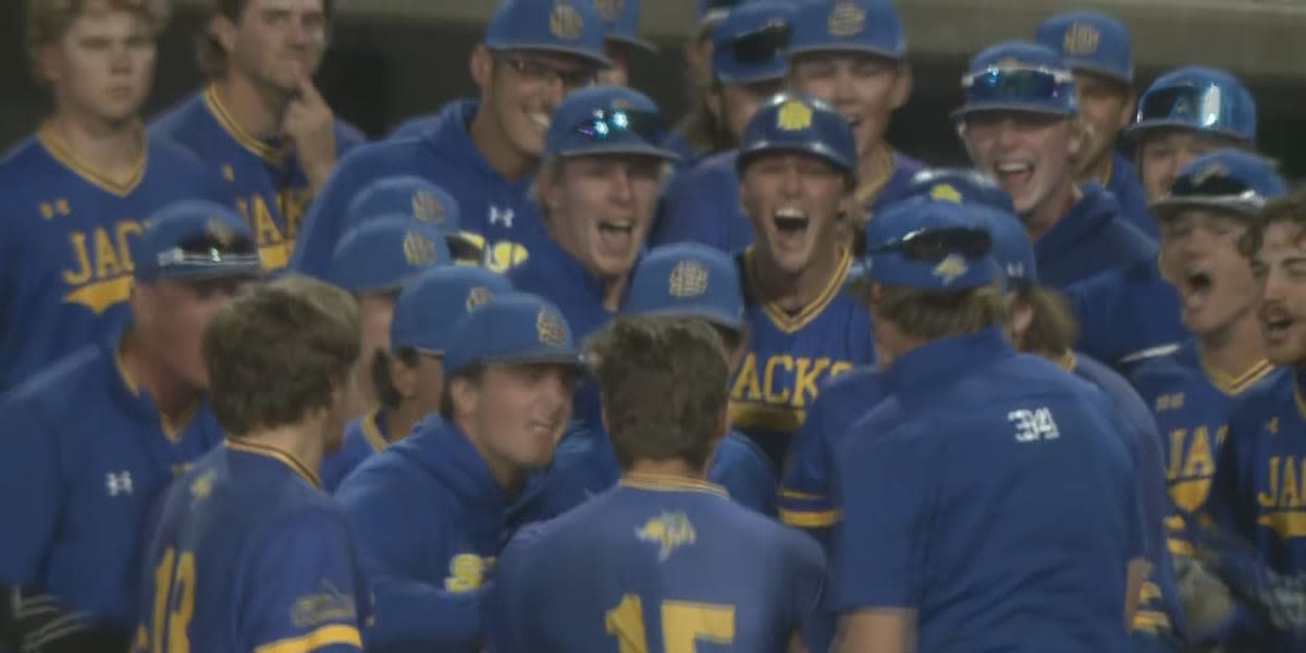 Waverly grad homers twice, SDSU rallies past Nebraska