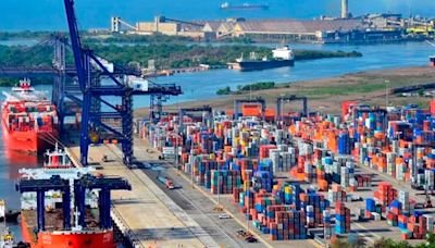 Puerto Lázaro Cárdenas reporta en abril un 35% de incremento en movimiento de carga-TEUs