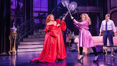 Review: DEATH BECOMES HER at Cadillac Palace