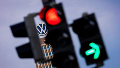 Bis zu 454.700 Euro Abfindung und 50.000 Euro Turboprämie: So will VW teure Manager loswerden