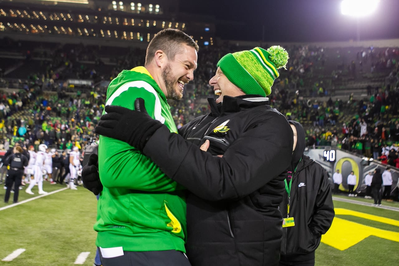 Oregon AD Rob Mullens says he ‘did worry’ Ducks could lose Dan Lanning to Alabama