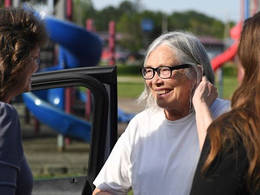 US Woman Who Served 43 Years In Prison Is Free After Her Murder Conviction Was Overturned - News18