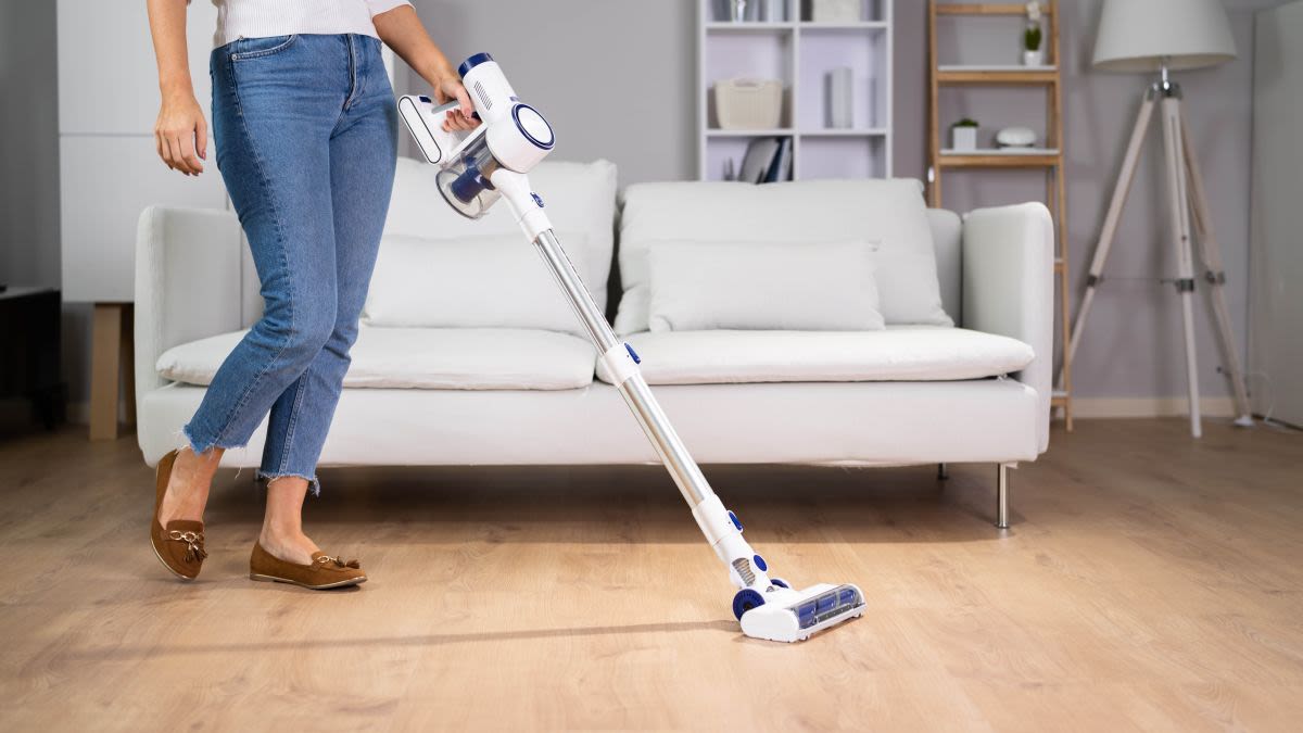 I tried this simple vacuum cleaner hack — and my room smelled amazing