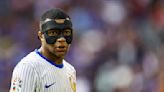 Equipe de France: Mbappé contraint de jouer masqué pendant plusieurs mois?