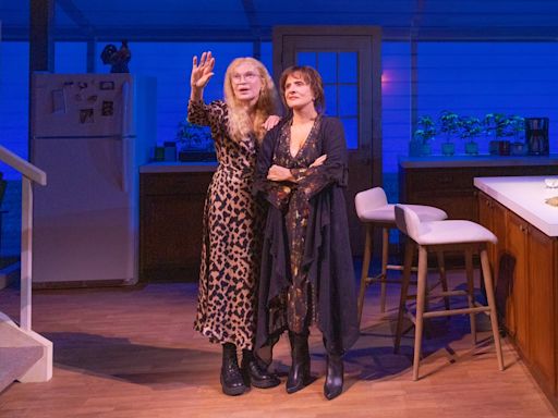 ‘The Roommate’ on Broadway: Patti LuPone and Mia Farrow Do the Dark Side