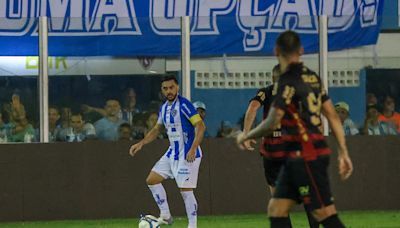 Robinho critica decisões tomadas dentro de campo pelos jogadores do Paysandu: “Sempre a pior”