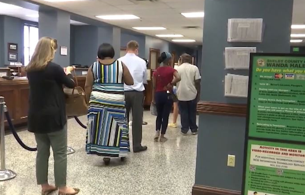 Shelby County Clerk's Mullins Station auto dealer office closed