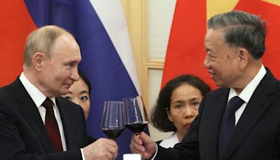 What does Putin want in Vietnam and North Korea? - Ukraine: The Latest, Podcast