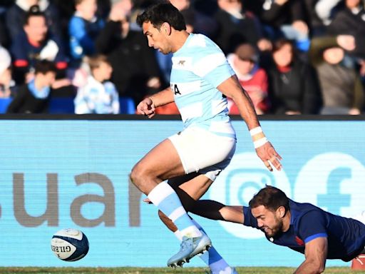 Orlando aprovechó el error de Jaminet y apoyó un try para Los Pumas