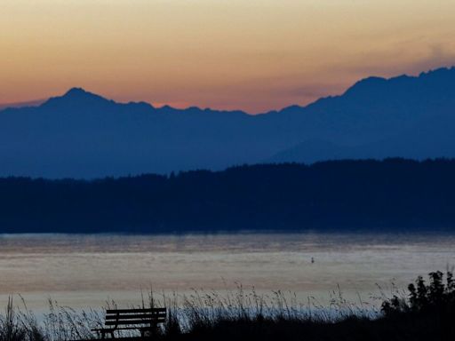 Free shuttles return to Seattle’s waterfront, Discovery Park