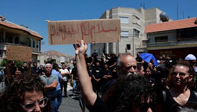 Netanyahu faces increasing political pressure following Golan Heights strike