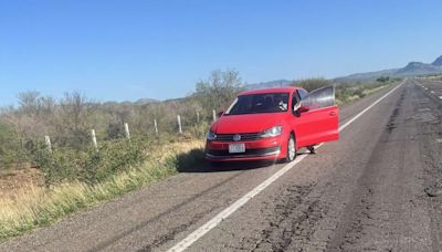 Baches "poncha llantas" en la carretera Parral; 6 vehículos afectados