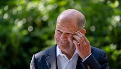 Germany's Scholz defends decision to expand control of land borders