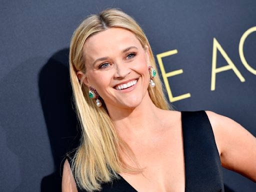Sun's out! Snag Reese Witherspoon's trusty Ray-Ban specs — or some thrifty alternatives — from Amazon