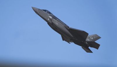 Pentagon resumes purchases of new F-35 jets after year delay