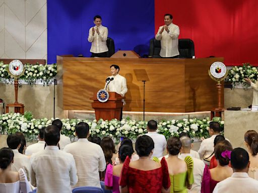 Philippine president orders shutdown of Chinese-run online gambling industry employing thousands