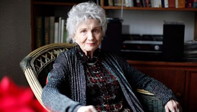 Academics grapple with how to teach Alice Munro’s work in wake of daughter’s sexual assault revelations