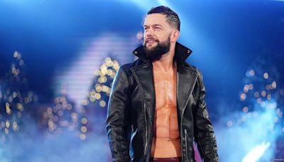 Finn Bálor: 'Stephanie McMahon y Triple H apoyaron mi entrada Pro-LGBTQ+ en WrestleMania 34'
