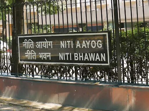 NITI Aayog to prepare roadmap on 'energy transition' in November