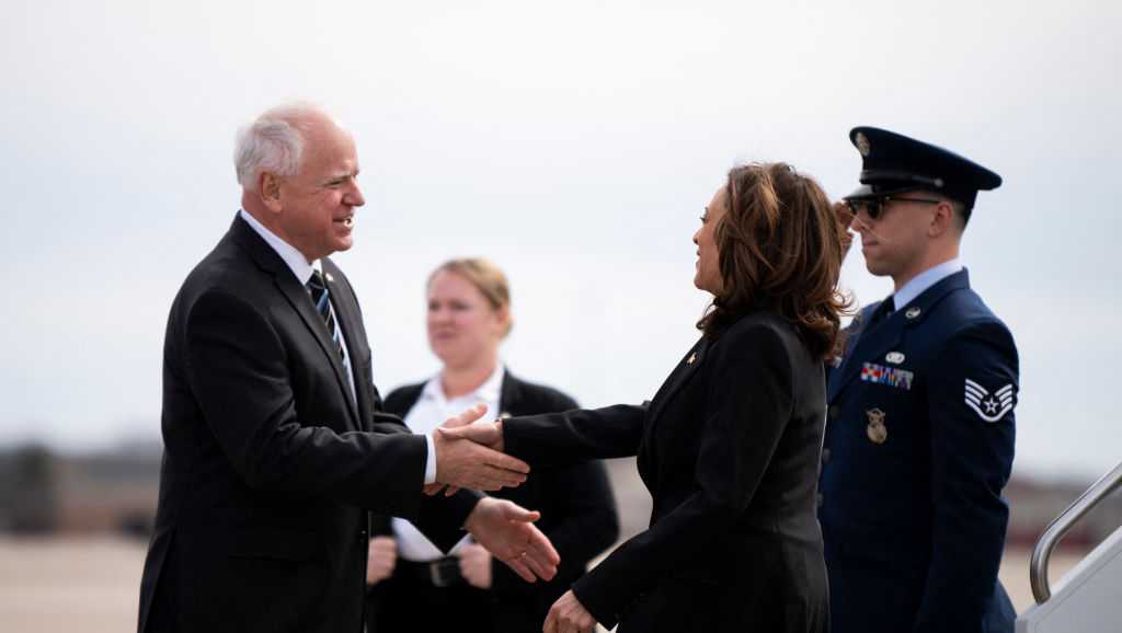 LIVE: Tim Walz, Kamala Harris share stage at Philadelphia rally for first time as Democratic ticket