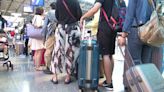 快訊／松山機場內亂噴辣椒水 涉案旅客遭逮釐清中