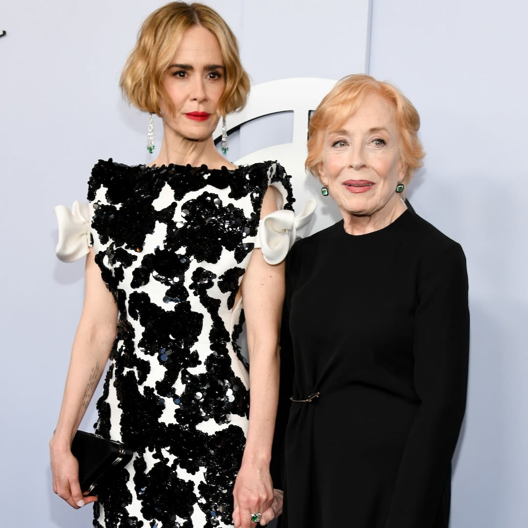 Holland Taylor Reveals Where She and Girlfriend Sarah Paulson Stand on Marriage - E! Online