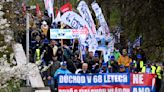 Czechs protest government bid to raise retirement age
