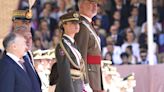 El Rey, acompañado por la Princesa Leonor, entrega hoy los despachos de oficial en la Escuela Naval de Marín