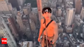 Daring man climbs Empire State Building climb; internet is stunned - Times of India