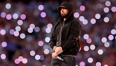 Eminem Breaks His Tie With Michael Jackson With His New No. 1 Album