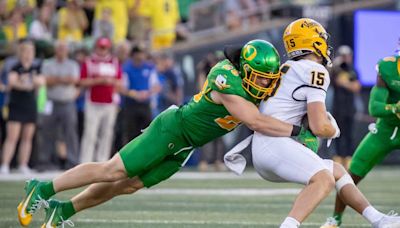 Houston Astros Draft Pick Leading Oregon Football in Tackles Through Two Weeks