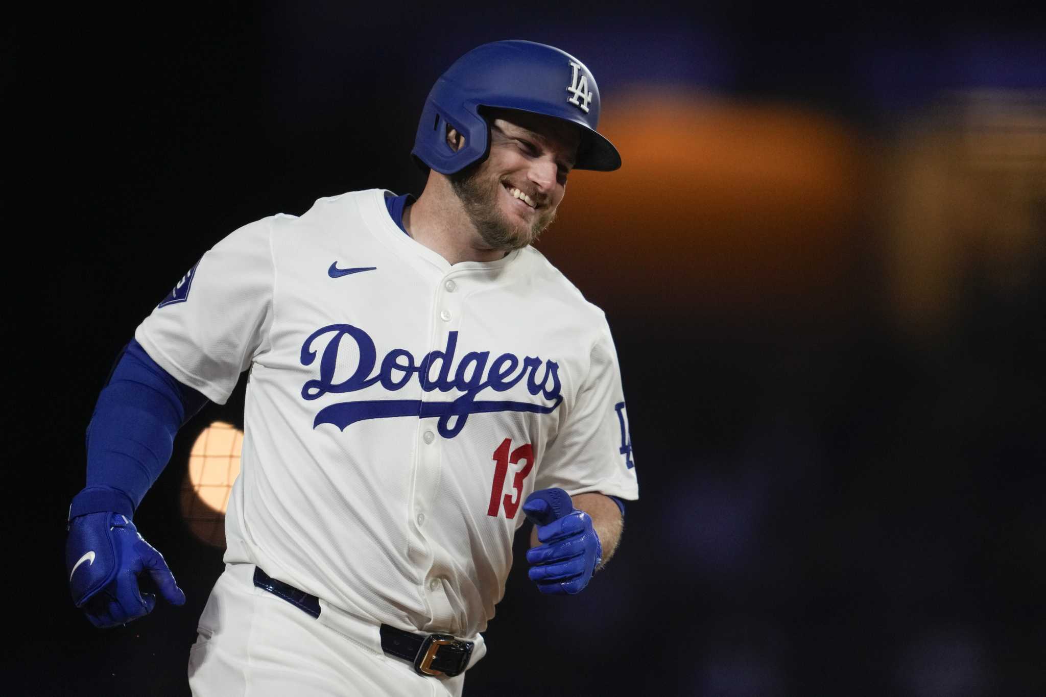 Muncy has first 3-homer game, Ohtani sets Dodgers' mark in 11-3 rout of Braves