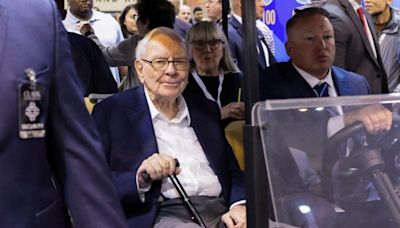 Wie Warren Buffett, der in diesem Jahr 94 Jahre alt wird, über sein Alter und die Zukunft von Berkshire Hathaway denkt