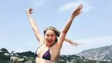 Kate Hudson, 45, shows off her physique in blue bikini