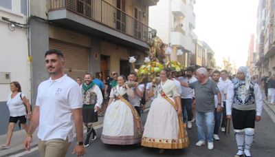Los traslados de Sant Roc y el cordial saludo del rey de España marcan el inicio de las fiestas patronales de Burjassot