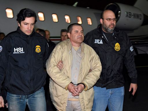 Mexican drug lord Joaquín ‘El Chapo’ Guzmán claims he can’t get calls or visits in a US prison