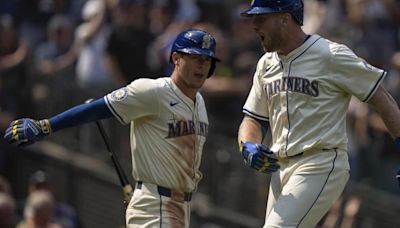 Raley hits three-run homer to help Mariners overcome injury to Rodriguez and beat Astros 6-4