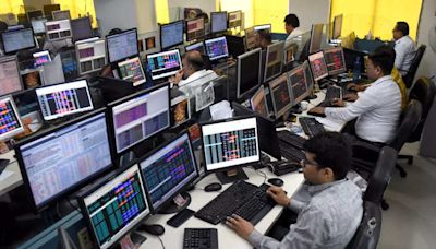 Stock market closing: Nifty, Sensex close the day in red, IT, Media gain major ground | Business Insider India