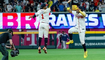 Photos: Braves end skid, beat Red Sox