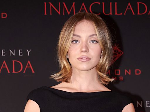 This Sydney Sweeney No-Pants Ensemble Levels Up the Game Thanks to One Surprising Accessory