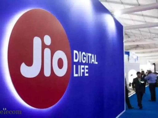 Reliance Jio down: Users report issues with JioFiber & mobile internet - ET Telecom