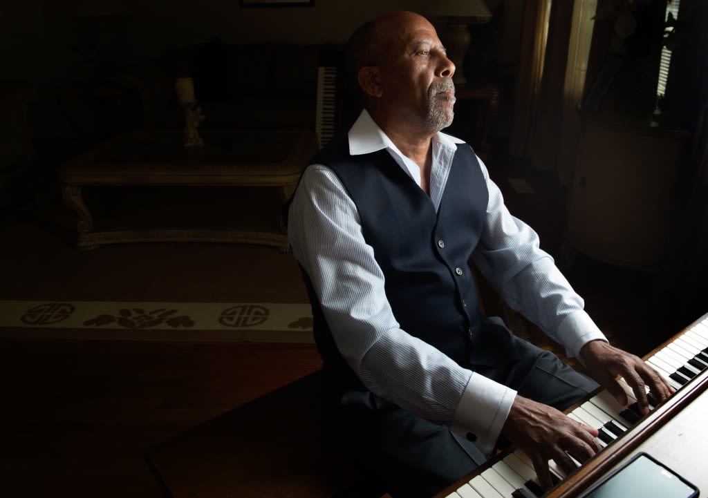 Taxi to ‘Tizita,’ Ethiopian-born musician Hailu Mergia has always put his music first