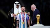 Argentina campeón mundial: Lionel Messi recibió una oferta de un millón de dólares por el bisht que usó en la coronación