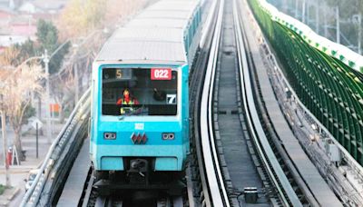 Metro de Santiago cierra varias estaciones de la Línea 4