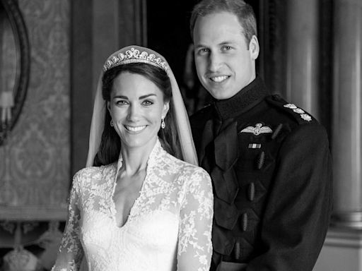 Príncipe William e Kate Middleton compartilham foto em preto e branco e assustam internautas