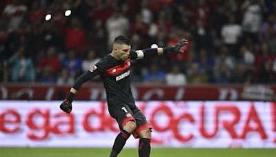 Tiago Volpi falló dos costosos penales y Toluca le deja a Cruz Azul el subliderato y al América la cima general