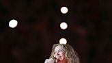 Shakira to receive Video Vanguard Award, perform at MTV VMAs for first time in 17 years